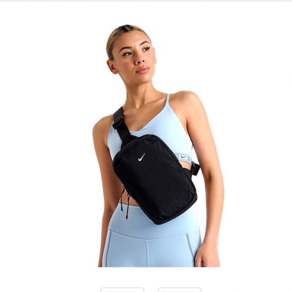 NIKE Aura crossbody bag